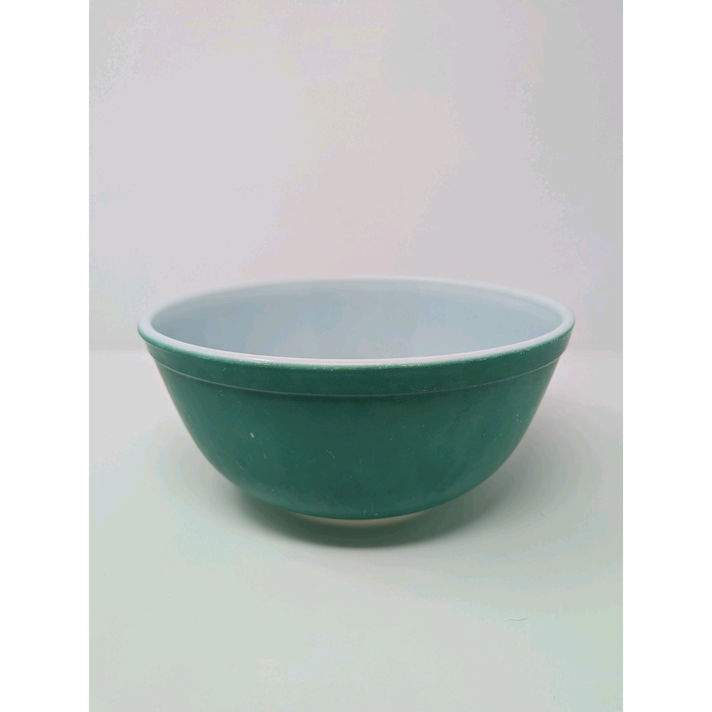 Vintage PYREX #403 Medium Nesting Mixing BOWL - Primary Green - 2.5 Qt - NICE!